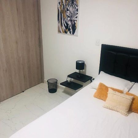 Habitacion Privada Hostel 790 Медельин Экстерьер фото