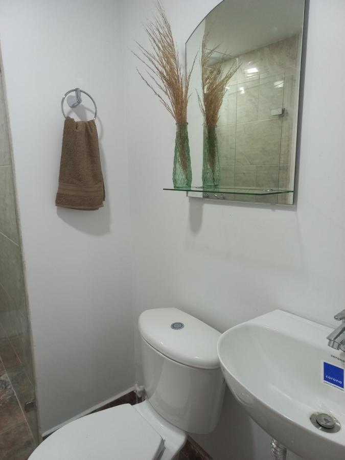 Habitacion Privada Hostel 790 Медельин Экстерьер фото